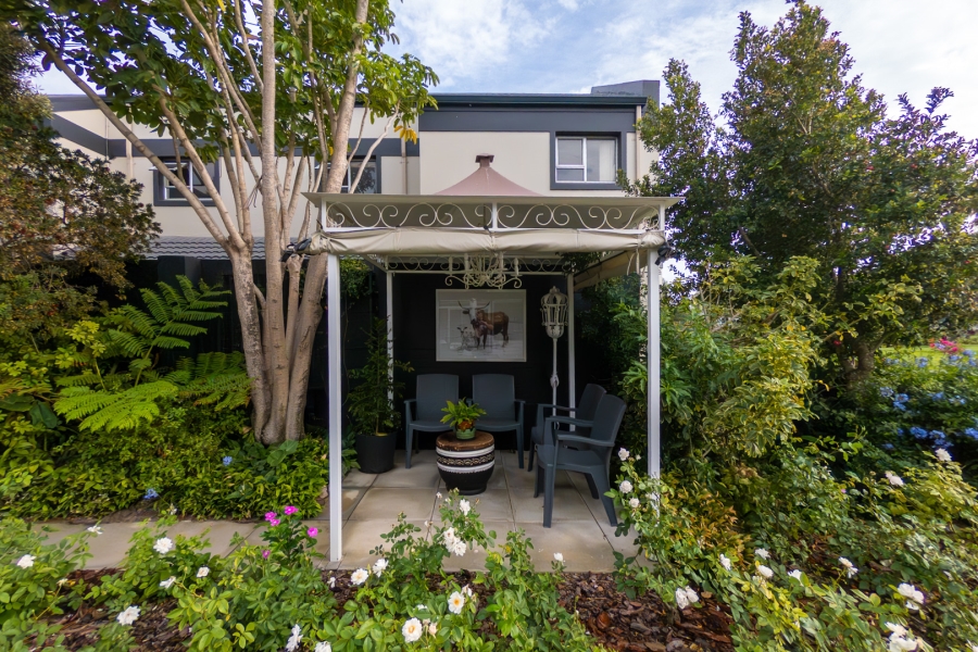 4 Bedroom Property for Sale in Greenways Golf Estate Western Cape